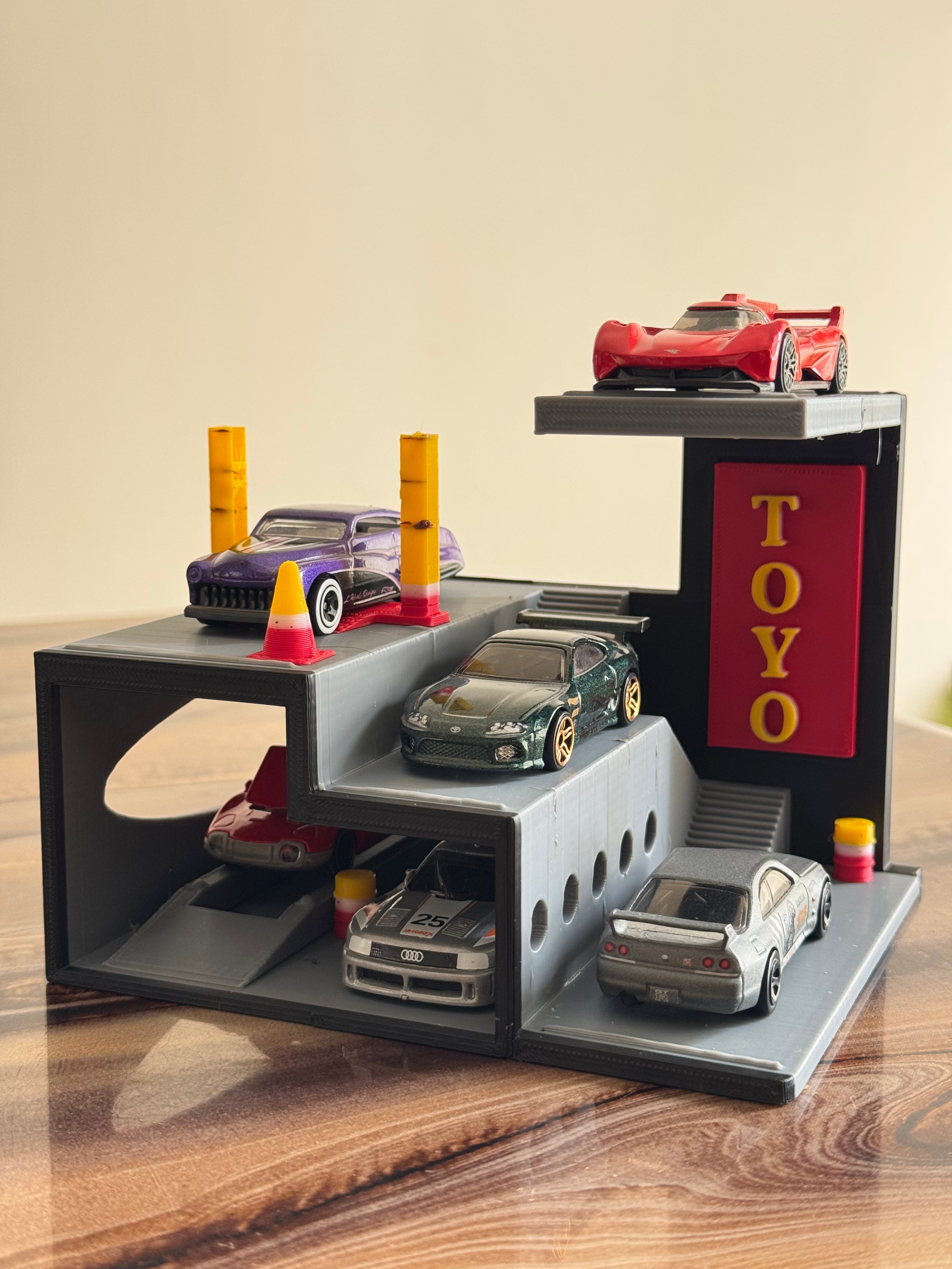 TOYO Garage Diorama (1:64 Scale)