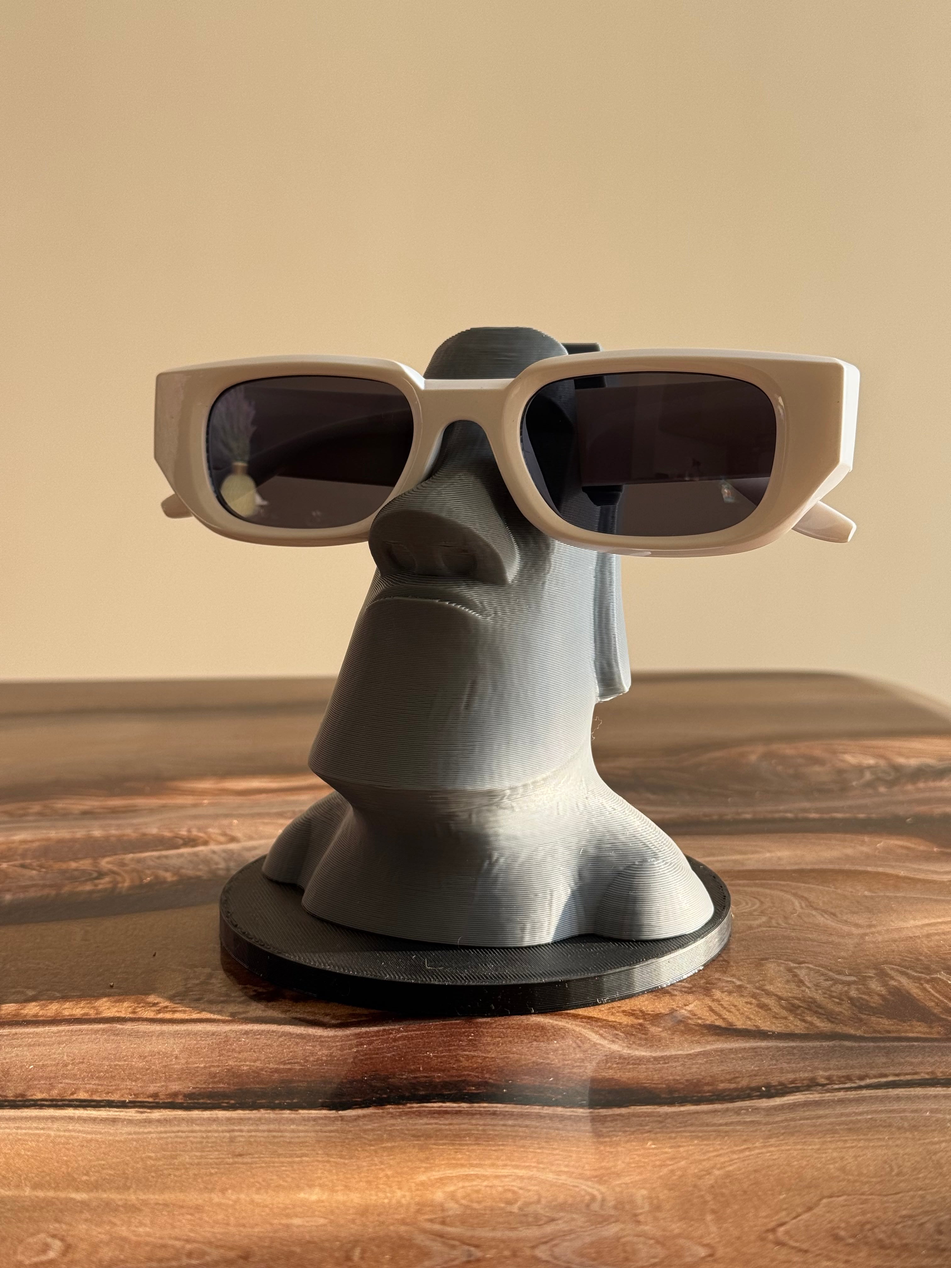 MOAI Statue Sunglass Holder
